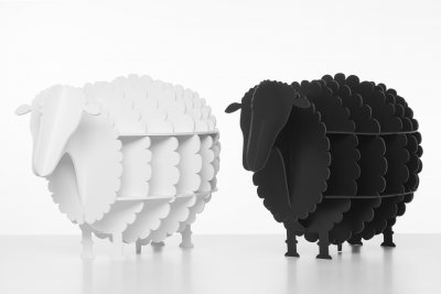 Das IFFLAND Schaf als warentragendes Display mit starker Aufmerksamkeits-Wirkung.